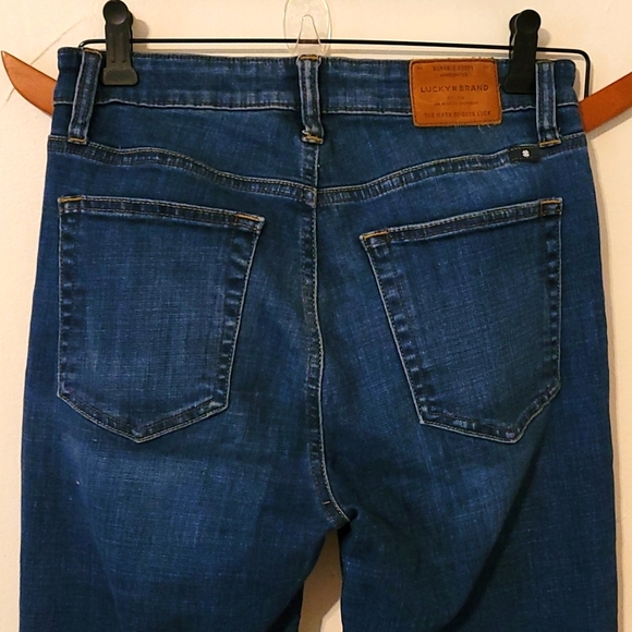 Lucky Brand "Bridgette Skinny" high-rise medium wash jeans, size 28. - Picture 8 of 11